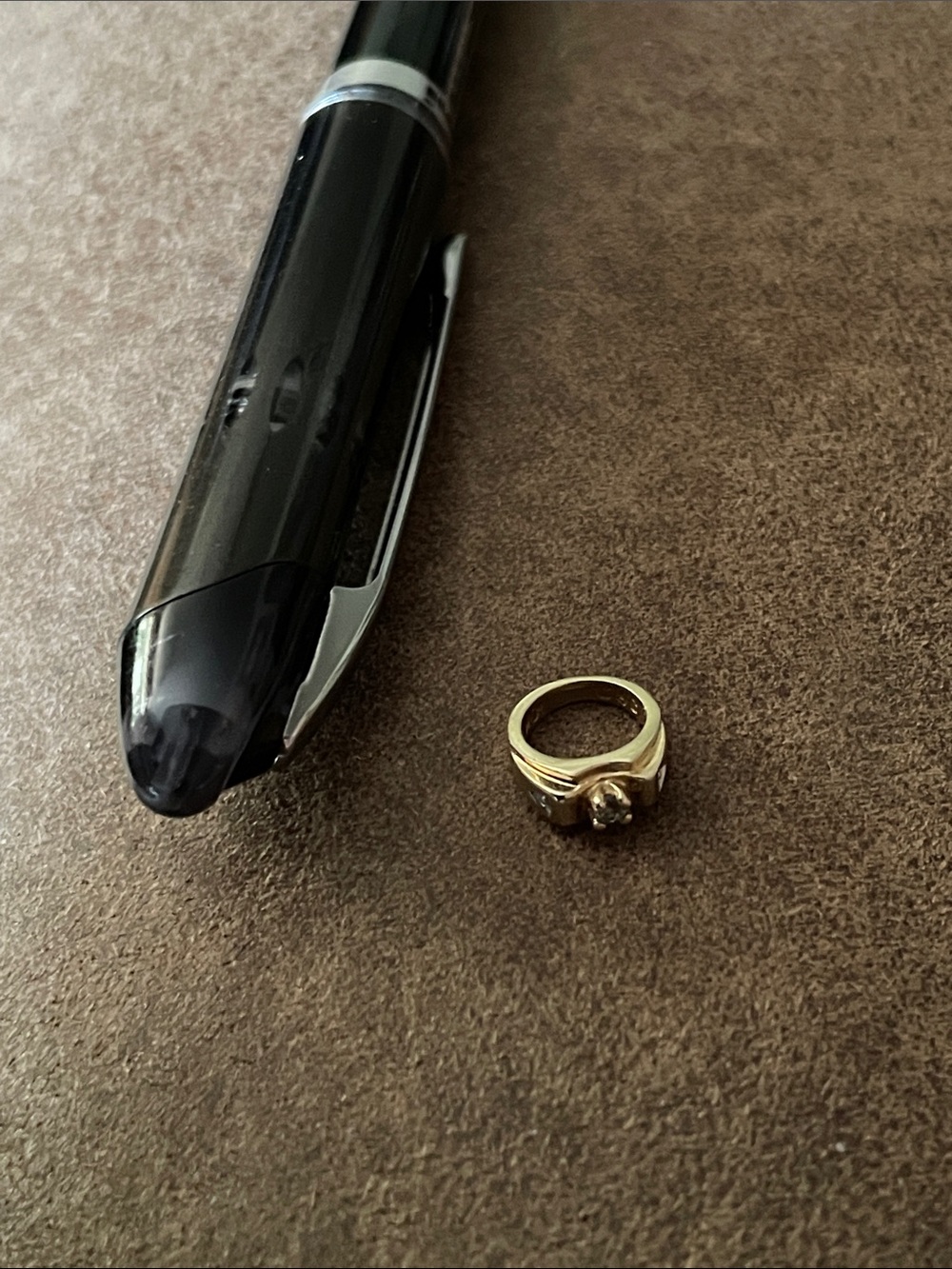 10KT SMALL Charm Size Ring with Diamond Chip. Very cute. See photos. - Picture 10 of 16